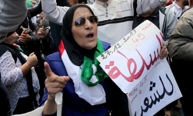 بين عودة "الحرس القديم" ونجاح الحراك .. "عُشرية سوداء" تطل من الجزائر 1