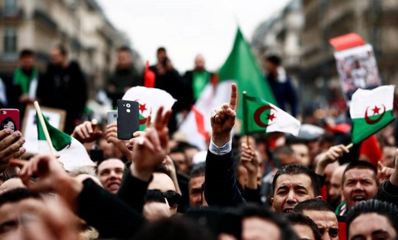 النظام الجزائري يقمع تحدي المتظاهرين الجزائريين في الجمعة ال 117 للحراك الشعبي 1