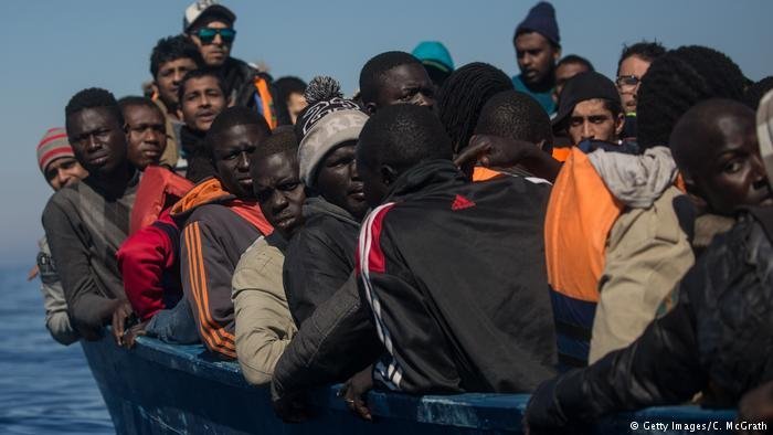 إنقاذ عشرات المهاجرين الأفارقة وإجهاض محاولتين للهجرة السرية بالأقاليم الجنوبية للمغرب 1