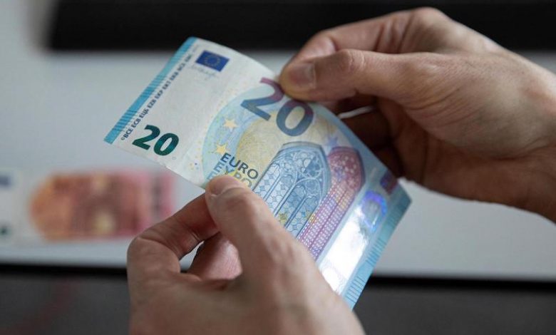 نائب يقترح وضع صورة مؤسسي "بيونتيك" على اليورو